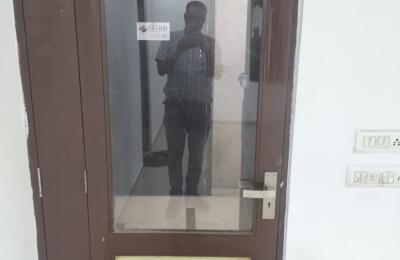 4bhk flat available on sale