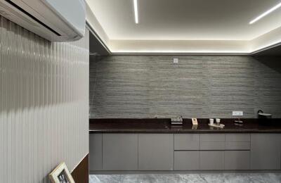 3 bhk flat available on sale