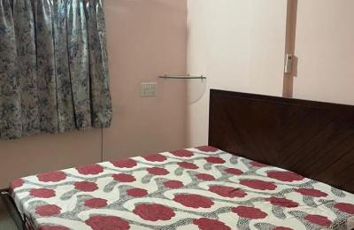 🏠 2BHK Furnished Flat for Rent – Vastrapur, Ahmedabad