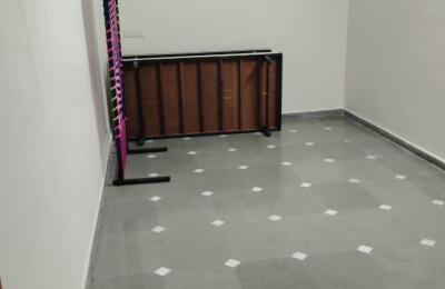 🏡 1 Room & Kitchen Low Rise Apartment