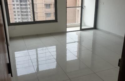 🏢 2BHK High Rise Apartment for Ren