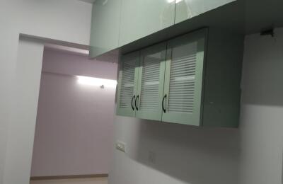 🏢 2BHK Semi-Furnished High Rise Apartment