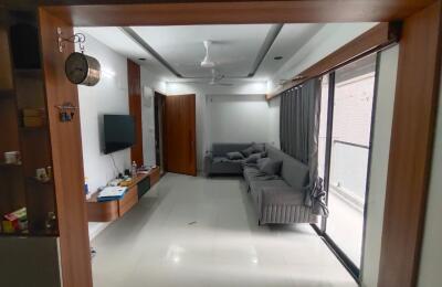 🏢 3BHK Furnished Apartment