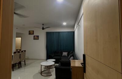 🏠 2BHK High Rise Apartment for Rent