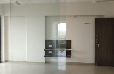 🏡 3BHK High Rise Apartment for Rent