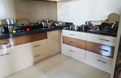 🏠 3BHK High-Rise Apartment for Rent