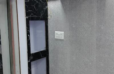 🏢 Showroom for Rent