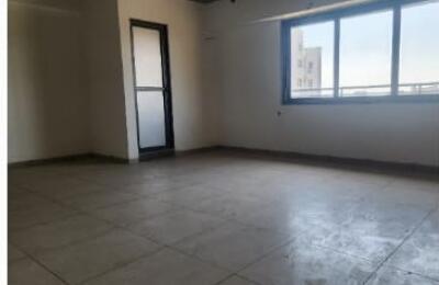 🏢 Unfurnished Office Space for Rent
