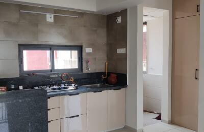 🏢 3BHK Semi-Furnished High-Rise Apartment for Rent