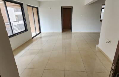 🏢 3BHK Unfurnished High-Rise Apartment for Rent