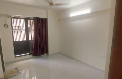 🏢 3BHK Semi-Furnished High-Rise Apartment for Rent