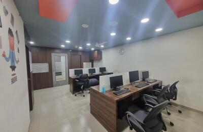 🏢 Furnished Office for Rent