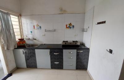 🏠 2BHK Semi-Furnished Apartment for Rent