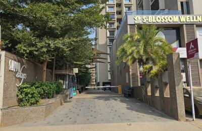 🏢 3BHK Semi-Furnished Apartment for Rent – Zundal