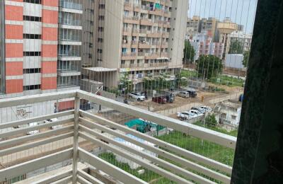 🏠 3BHK Low Rise Apartment – Kitchen-Fix