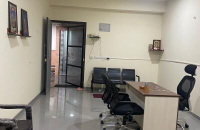 🏢 Semi-Furnished Office Space for Rent