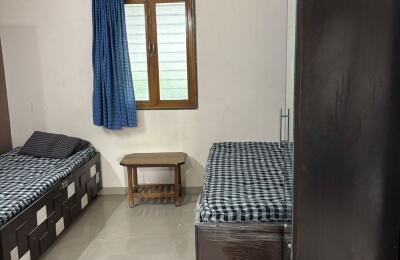 🏠 1 Room Tenement for Rent