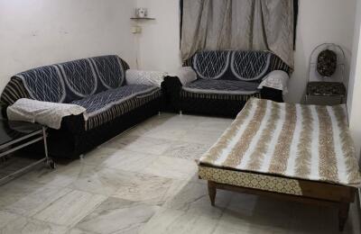 🏢 2BHK Semi-Furnished High-Rise Apartment for Rent