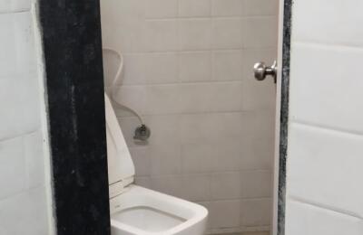 🏢 Semi-Furnished Corner Office Space for Rent