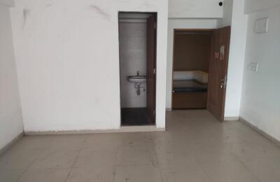 🏢 Unfurnished Office Space for Rent