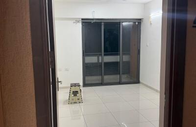 🏠 2BHK High-Rise Apartment for Rent