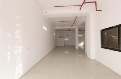 🏢 Showroom for Rent