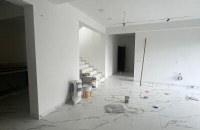 🏠 5BHK High-Rise Apartment for Sale