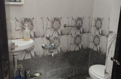 🏡 2BHK Semi-Furnished Apartment