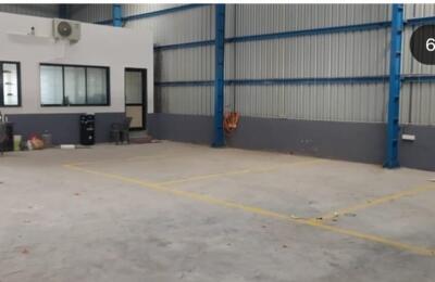 🏢 Unfurnished Warehouse for Rent